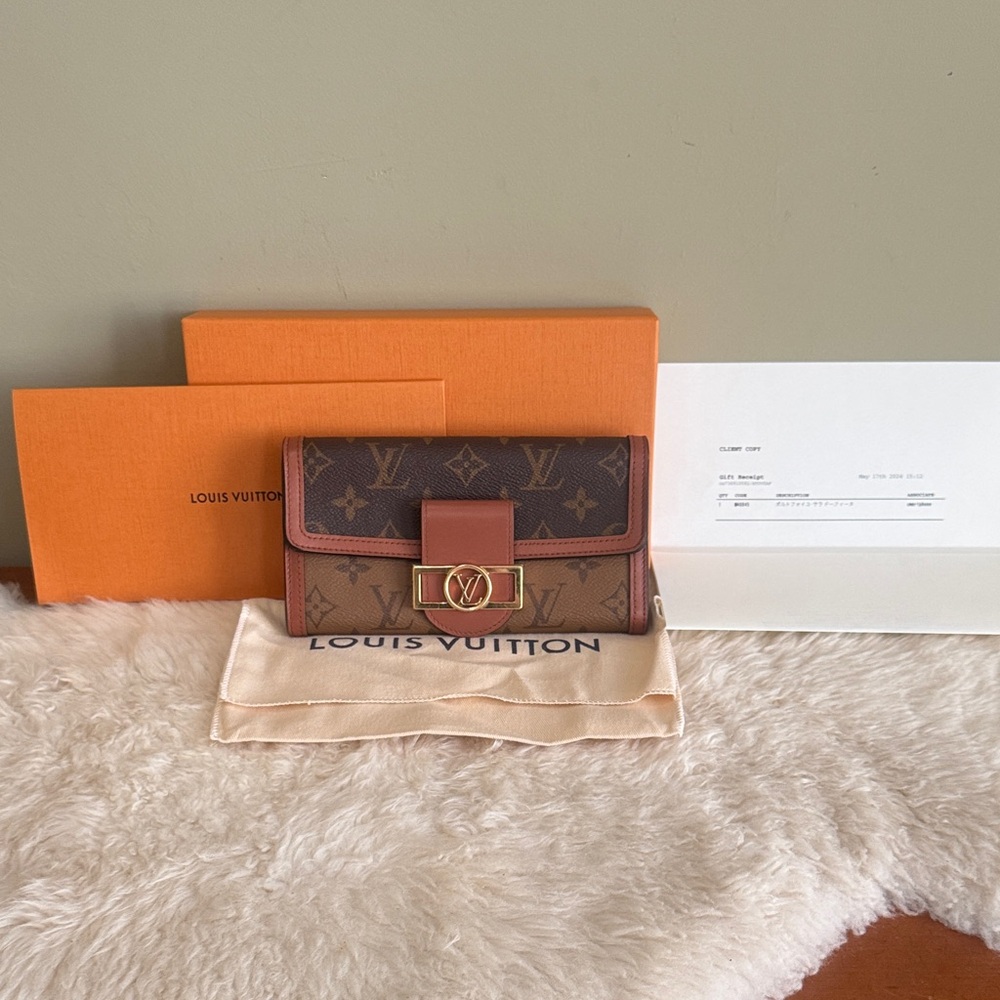 SOLD Louis Vuitton Sarah Dauphine wallet in Reverse Monogram